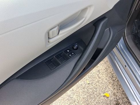 Used 2025 Toyota Corolla LE FWD image 14