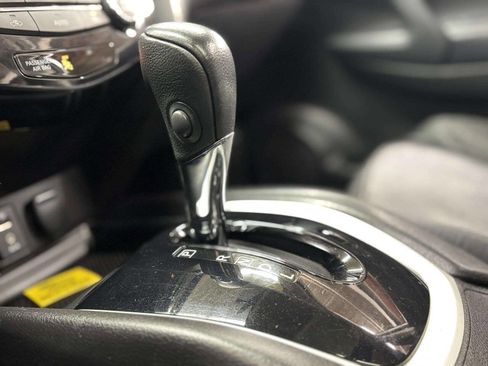 Used 2015 Nissan Rogue SL w/ SL Premium Package image 31