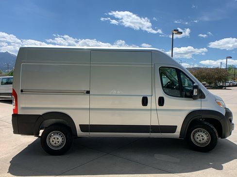 Used 2024 RAM ProMaster 1500 FWD image 6