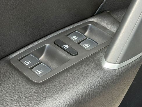 Certified 2022 Volkswagen Passat 2.0T R-Line FWD image 22