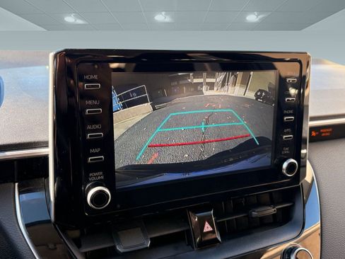 Used 2020 Toyota Corolla LE image 29