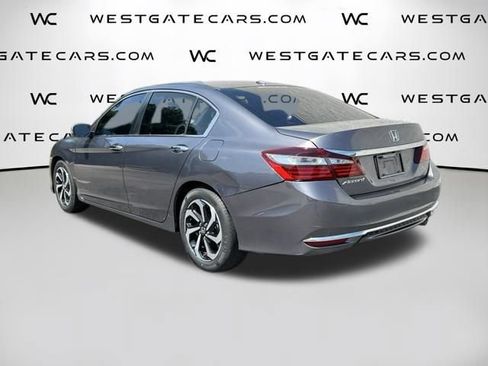 Used 2017 Honda Accord EX image 10