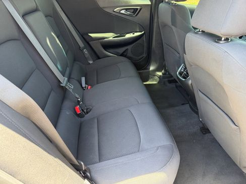 Used 2022 Chevrolet Malibu LT FWD image 13