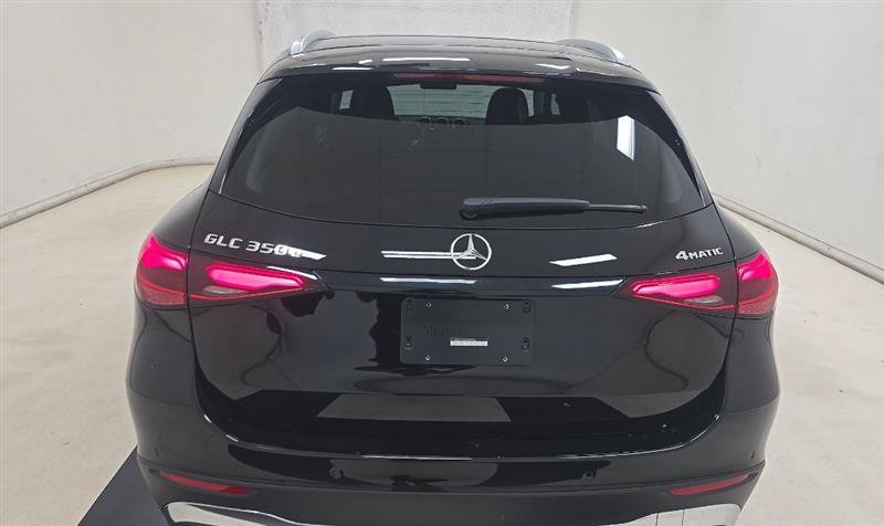 Used 2025 Mercedes-Benz GLC 350e 4MATIC w/ Driver Assistance Package image 5