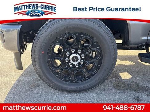 New 2026 Ford F250 Lariat w/ Black Appearance Package AWD/4WD image 17