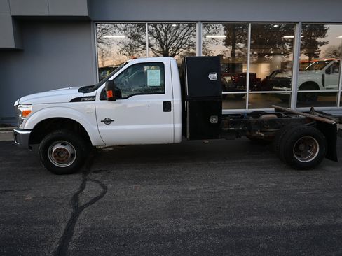 Used 2016 Ford F350 XL w/ Power Equipment Group image 2