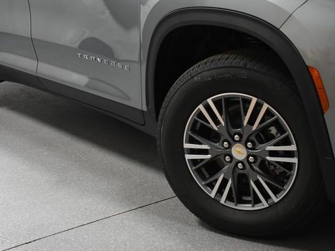 New 2026 Chevrolet Traverse LT AWD/4WD image 4