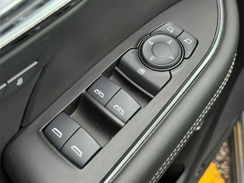 Used 2023 Buick Envision Essence w/ Sport Touring Package image 22