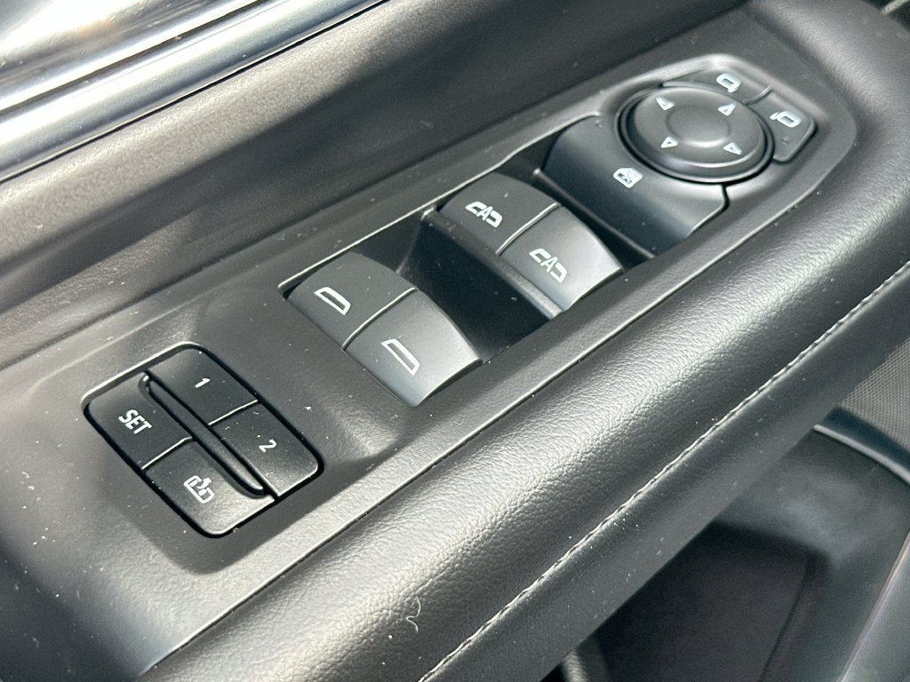Used 2024 Chevrolet Tahoe LT AWD/4WD image 17