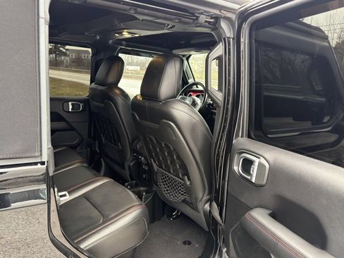 Used 2020 Jeep Gladiator Rubicon w/ Advanced Safety Group image 31