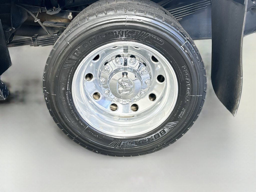 Used 2024 RAM 5500 Tradesman w/ Chrome Appearance Group AWD/4WD image 32