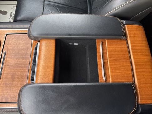 Used 2024 Jeep Grand Wagoneer L Series III AWD/4WD image 32