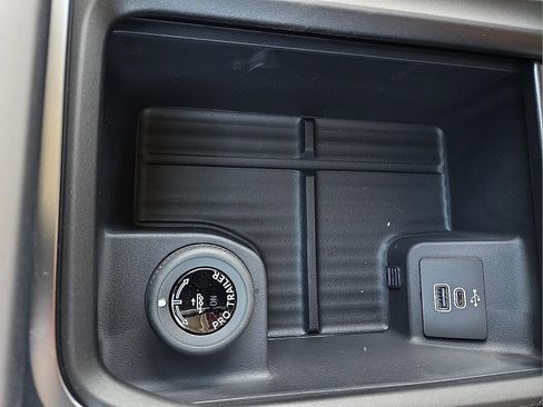 New 2026 Ford Expedition Active image 22