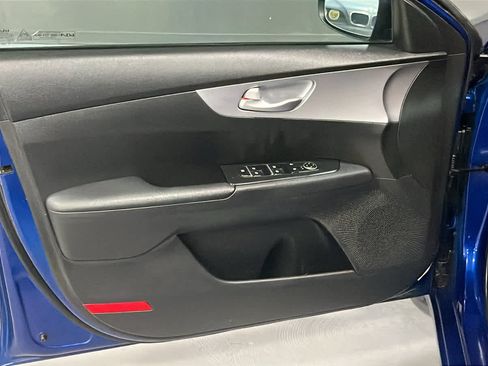 Used 2023 Kia Forte LXS FWD image 7