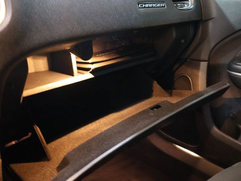 Used 2018 Dodge Charger GT image 29