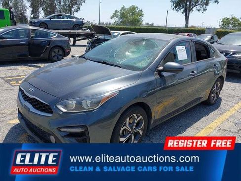 Used 2020 Kia Forte LXS FWD image 3