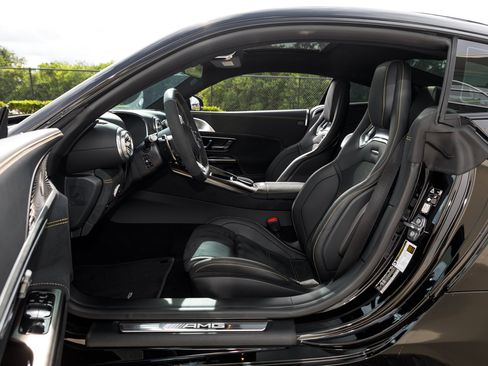 Used 2026 Mercedes-Benz AMG GT 63 image 31