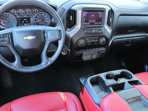 Used 2022 Chevrolet Silverado 1500 Custom image 13