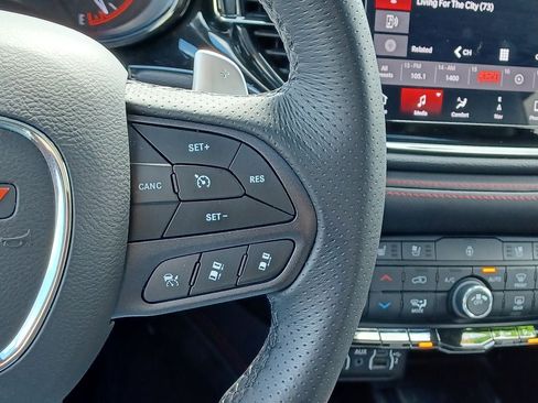 Used 2025 Dodge Durango R/T w/ Blacktop Package AWD/4WD image 19