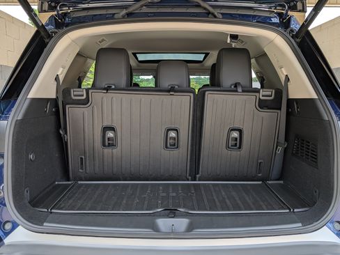 Used 2025 Nissan Pathfinder Platinum w/ Cargo Package FWD image 20