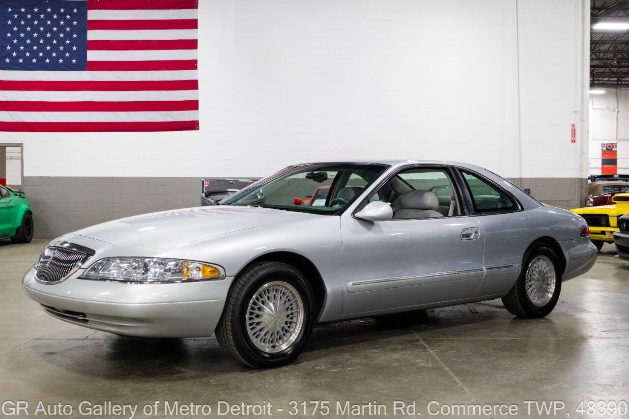 Used 1998 Lincoln Mark VIII RWD image 1