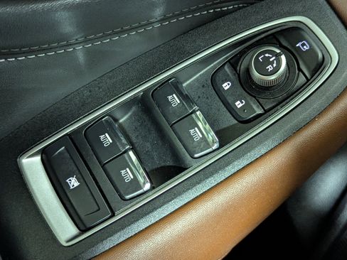 Used 2021 Subaru Outback Touring w/ Popular Package #2 image 22