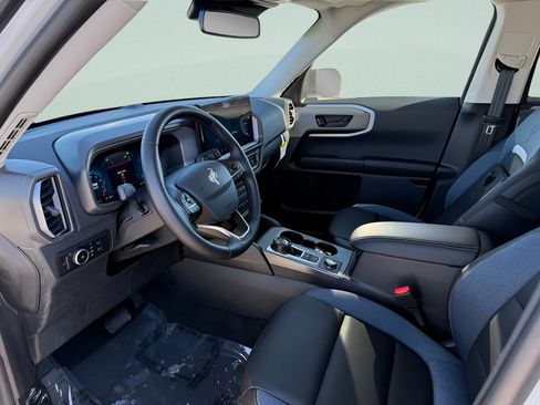 Used 2025 Ford Bronco Sport Outer Banks AWD/4WD image 4