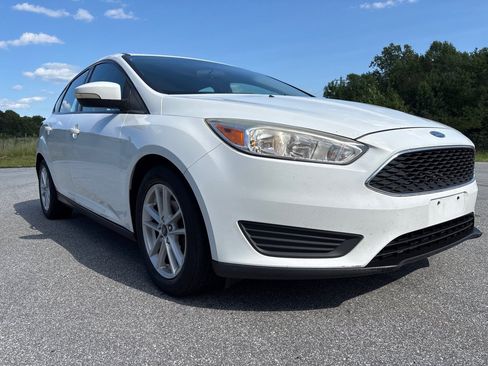 Used 2017 Ford Focus SE FWD image 7