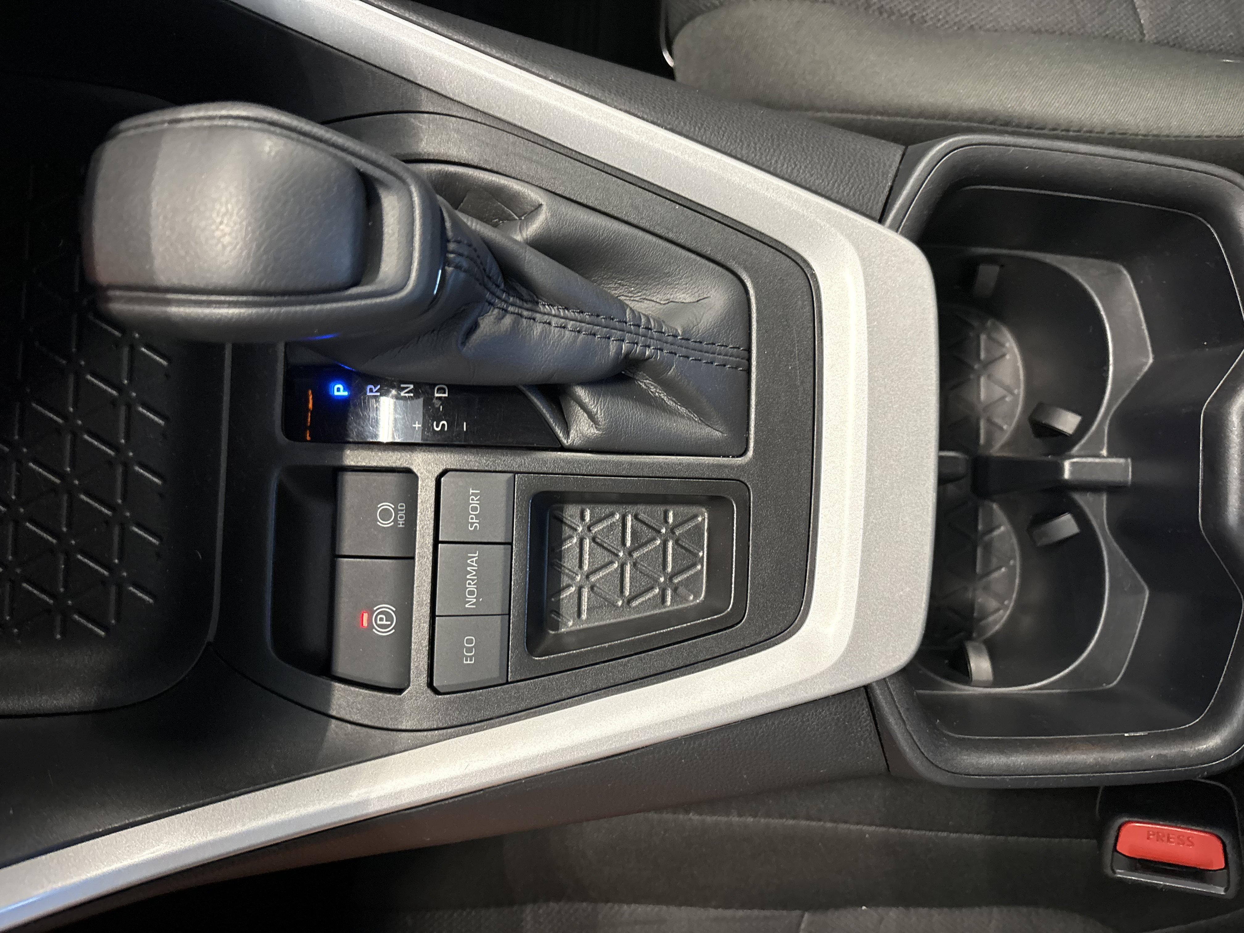 Certified 2025 Toyota RAV4 XLE FWD image 18