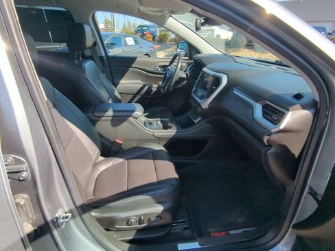 Used 2022 GMC Acadia SLT w/ Elevation Edition image 44
