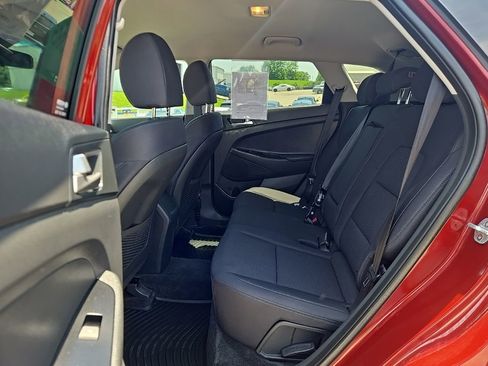 Used 2020 Hyundai Tucson SE w/ Winter Weather Package FWD image 9