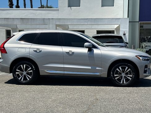 Certified 2023 Volvo XC60 B5 Plus w/ Climate Package FWD image 3