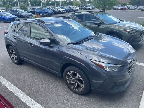 Used 2024 Subaru Crosstrek 2.0i Premium image 3