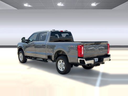 Certified 2025 Ford F250 XLT image 3