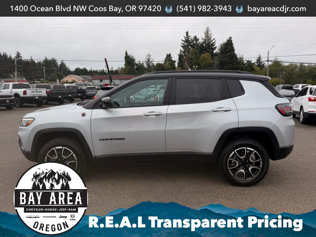 Used 2024 Jeep Compass Trailhawk w/ Trailhawk Elite Group AWD/4WD image 10
