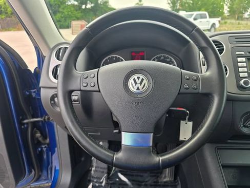 Used 2009 Volkswagen Tiguan SE AWD/4WD image 22