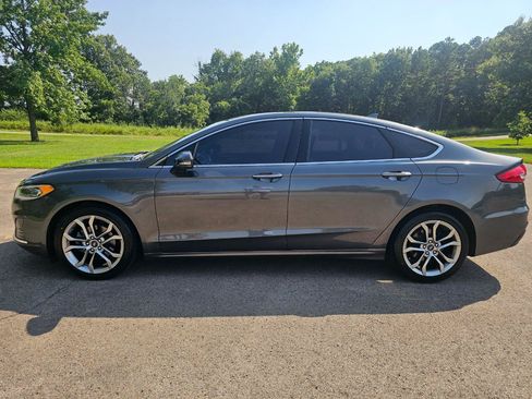 Used 2019 Ford Fusion SEL FWD image 9