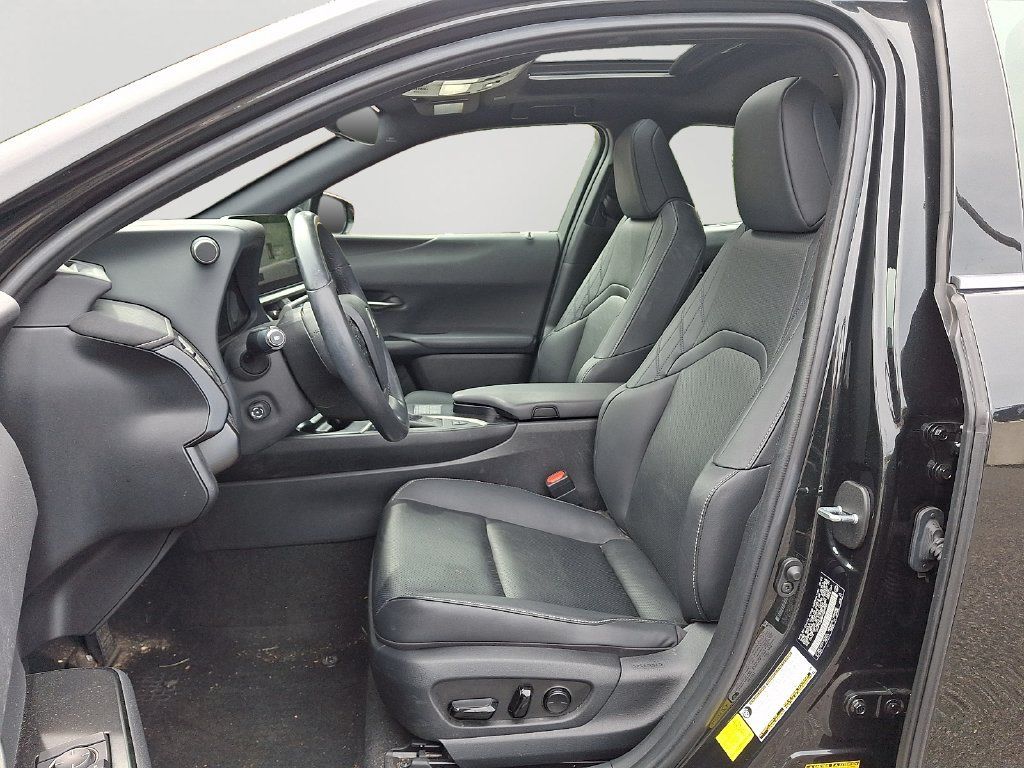 Used 2023 Lexus UX 250h AWD w/ Accessory Package (Z2) image 14
