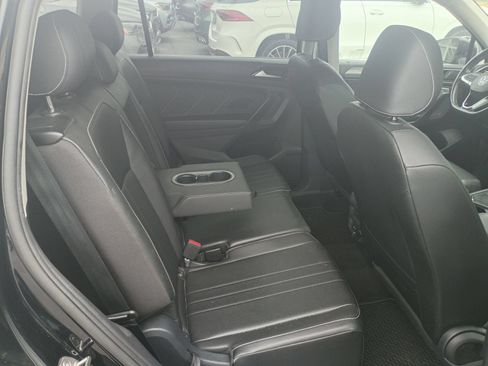 Used 2023 Volkswagen Tiguan SE FWD image 6