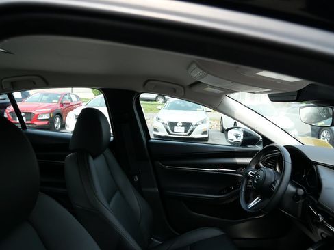 Used 2019 MAZDA MAZDA3 Sedan w/ Select Package FWD image 27
