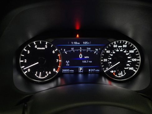 Used 2024 Nissan Altima 2.5 SR w/ SR Premium Package FWD image 23
