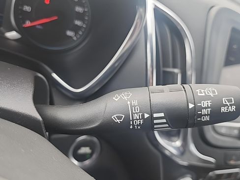 Certified 2023 Chevrolet Equinox LT FWD image 28