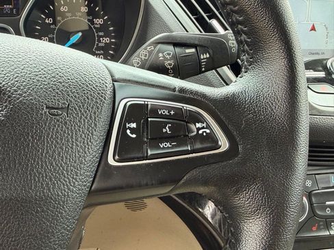 Used 2019 Ford Escape Titanium AWD/4WD image 22