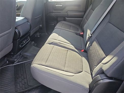 Used 2021 Chevrolet Silverado 1500 LT image 30