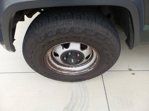 Used 1996 Jeep Cherokee SE image 23