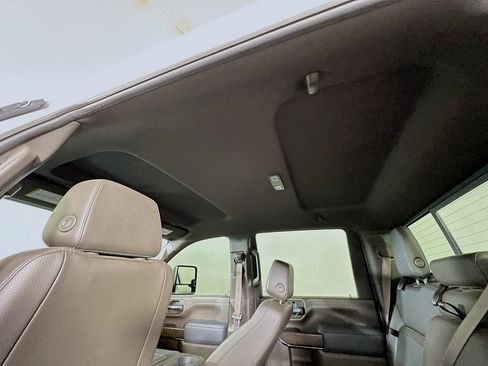 Used 2023 GMC Sierra 2500 Denali w/ Technology Package AWD/4WD image 11