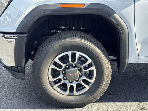 New 2026 GMC Sierra 2500 SLT AWD/4WD image 22