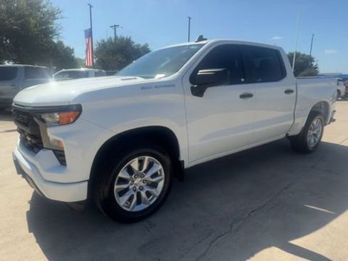 Used 2025 Chevrolet Silverado 1500 Custom RWD image 4