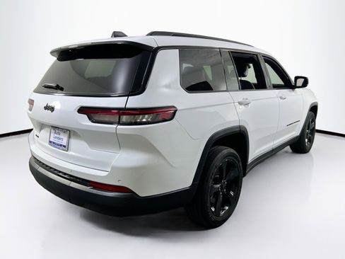 Used 2023 Jeep Grand Cherokee L Laredo image 5