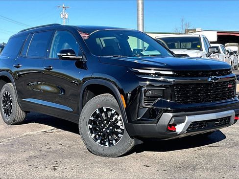 New 2026 Chevrolet Traverse Z71 w/ Driver Confidence Package image 2